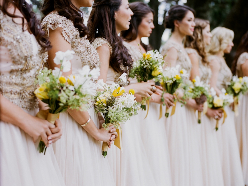 Photograph by Hyer Images. Bouquets by Loluma.