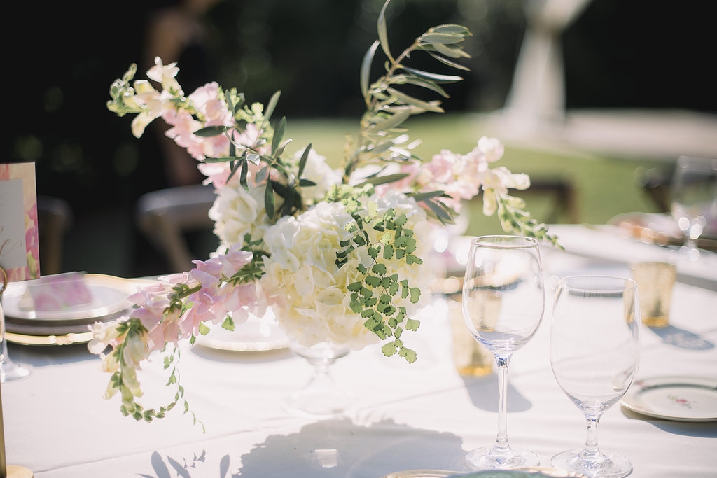 Florals by Branch Design Studio. Image by Timwill Photography.