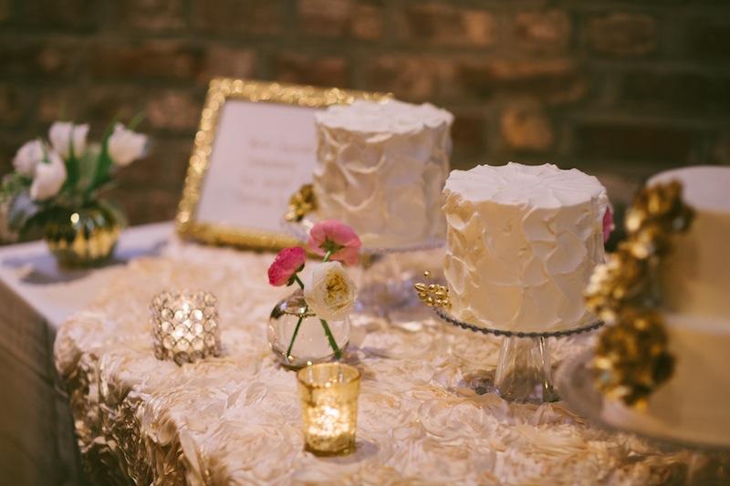 Cakes by D’lish. Wedding design and coordination by Sage Innovations. Linens by Connie Duglin. Florals by Branch Design Studio. Image by Juliet Elizabeth Photography.