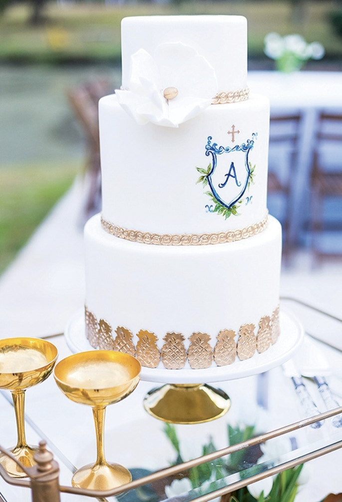 When planner Samantha Anderson wed her husband,  Maxwell, Etsy artist Karli Strohschein’s custom crest popped up everywhere. Image by Carter Fish Photography