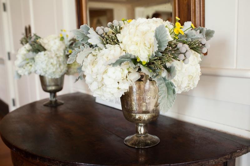 Wedding coordination by RLE Charleston. Florals by Branch Design Studio. Image by Hunter McRae Photography.