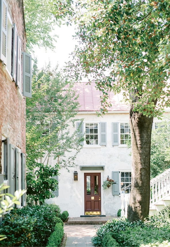 Luxury boutique hotel Zero George in Charleston served as accommodations for the couple and the perfect “getting ready” location. (Photo by Aaron &amp; Jillian Photography)