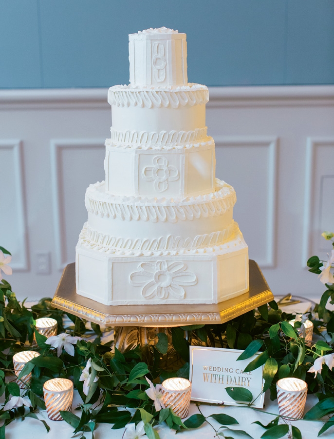 Cake: Wedding Cakes by Jim Smeal.  &lt;i&gt;Photograph by Liz Banfield&lt;/i&gt;