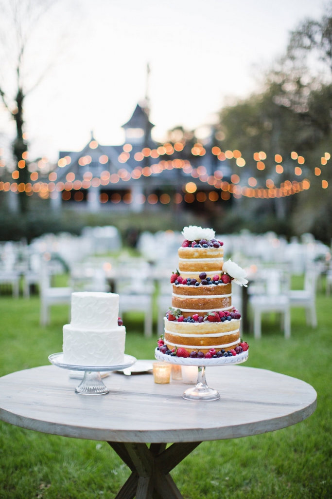 Cakes by ABCD: Ashley Brown Cake Design. Image by Clay Austin Photography at Magnolia Plantation &amp; Gardens.