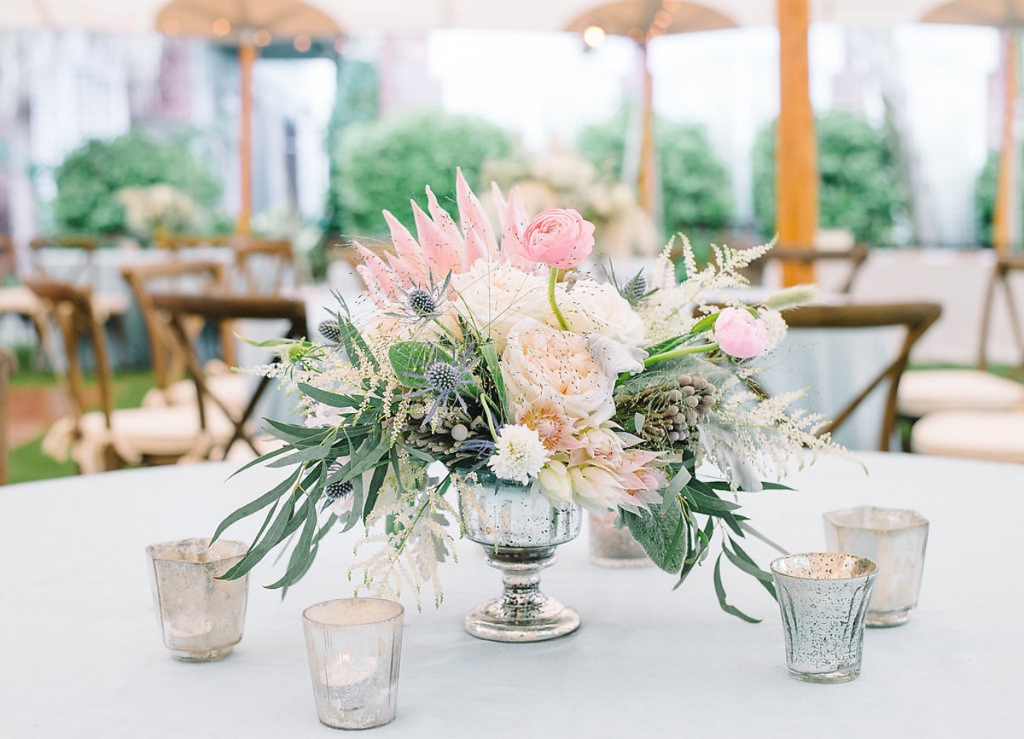 Florals by Branch Design Studio. Image by Aaron and Jillian Photography.