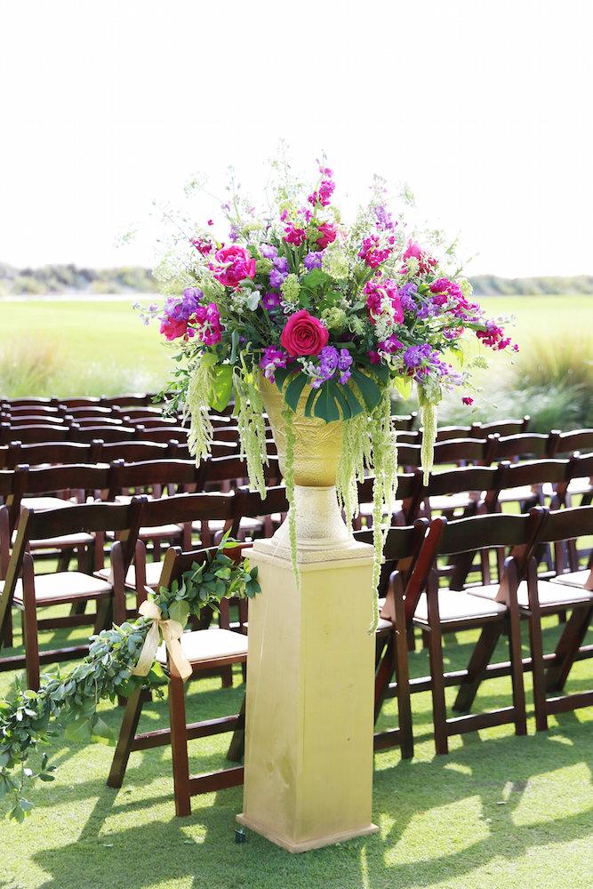 Wedding and floral design by A Charleston Bride. Image by Lindsay Collette Photography.