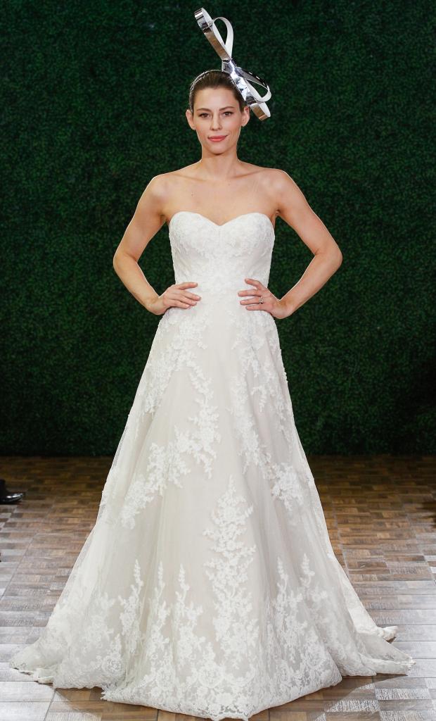 Watters Bride&#039;s &quot;Phillipa.&quot; Available in Charleston through Bridal House of Charleston and Jean&#039;s Bridal.