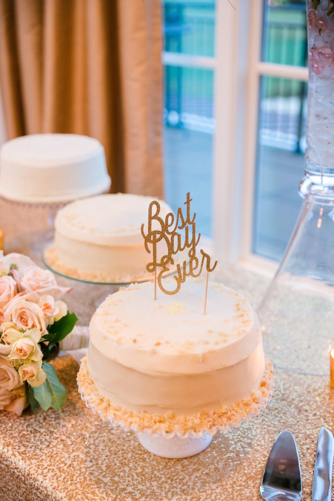 Cake by Sugar Bakeshop. Photograph by Dana Cubbage Weddings.
