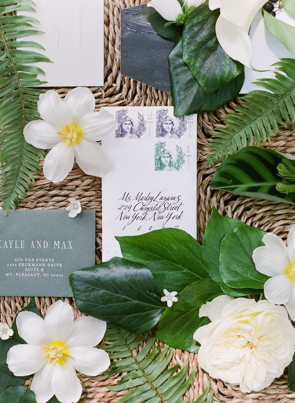 Emily Baird Designs carried the natural splendor of Kiawah River into the stationery suite, with calligraphy by Jessica McSweeney.