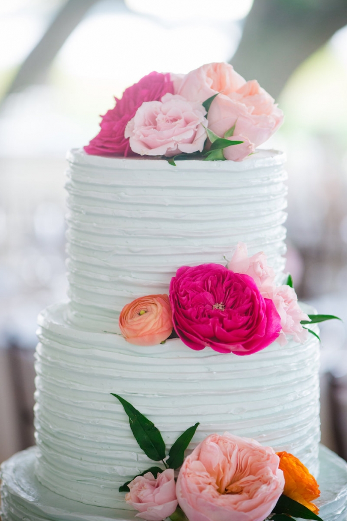 Cake by Jessica Grossman for Patrick Properties Hospitality Group. Florals by Branch Design Studio. Wedding design by Pure Luxe Bride. Image by Dana Cubbage Weddings at Lowndes Grove Plantation.