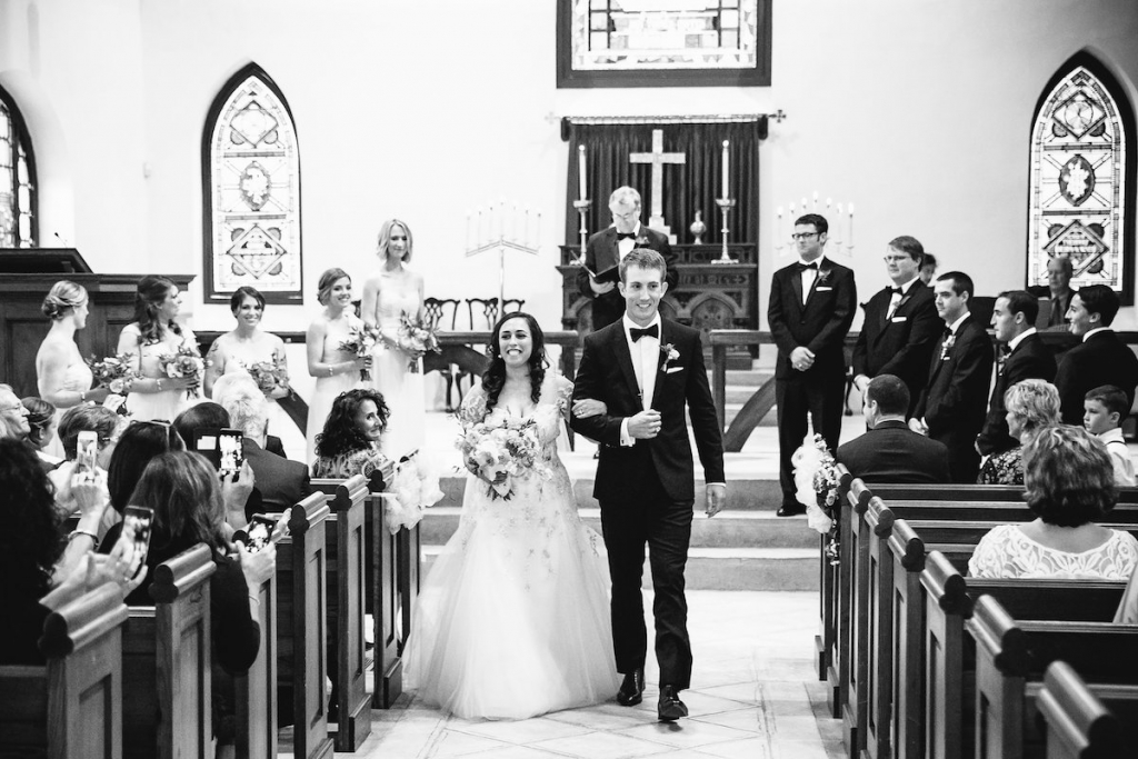 Image by Dana Cubbage Weddings at St. Luke&#039;s Chapel.