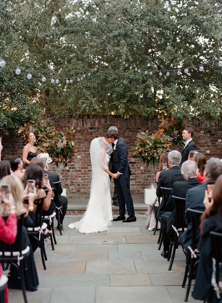 To properly celebrate their Italian and Texan roots, these lovebugs wanted the focus to be on food and family, rather than logistics. Enter The Dewberry, which offers the flexibility of one venue for a ceremony, rooftop cocktail hour, and a courtyard dinner, complete with cannoli for dessert.