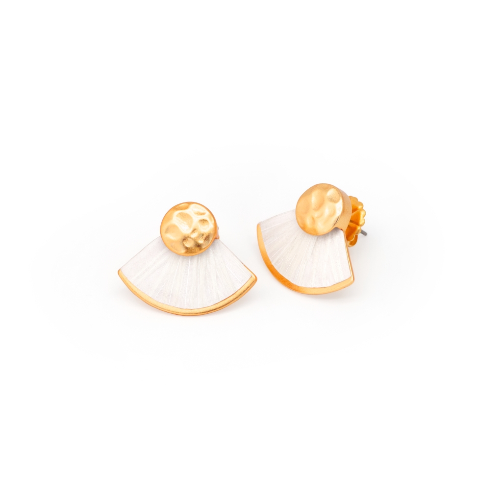 ”Bianca” stud  earrings from the White Collection.