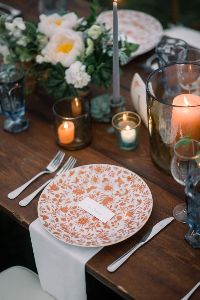 Jane wanted to add a last-minute pop of color to the table settings, so the team borrowed a Charleston classic—Mottahedeh Sacred Bird &amp; Butterfly china—from the club’s in-house collection. &lt;i&gt;Image by Timwill Photography&lt;/i&gt;