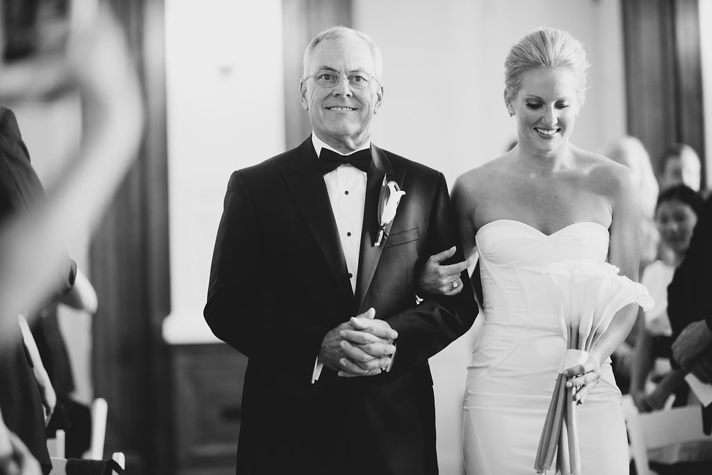 A Charleston Local Returns Home To Say I Do In One Of The City s a-charleston-local-returns-home-to-say-i-do-in-one-of-the-city-s