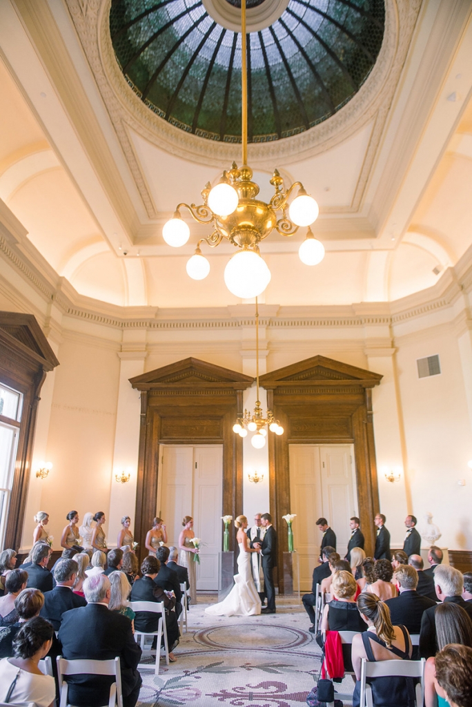 A Charleston Local Returns Home To Say I Do In One Of The City s a-charleston-local-returns-home-to-say-i-do-in-one-of-the-city-s