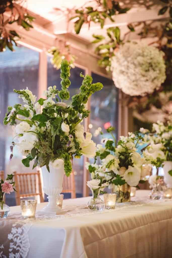 Florals and wedding design by Fox Events. Greens by Nancy’s Exotic Plants. Image by amelia + dan photography.